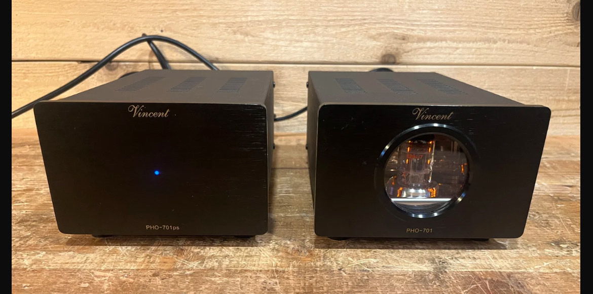 Vincent PHO-701 phono preamp with ext power supply