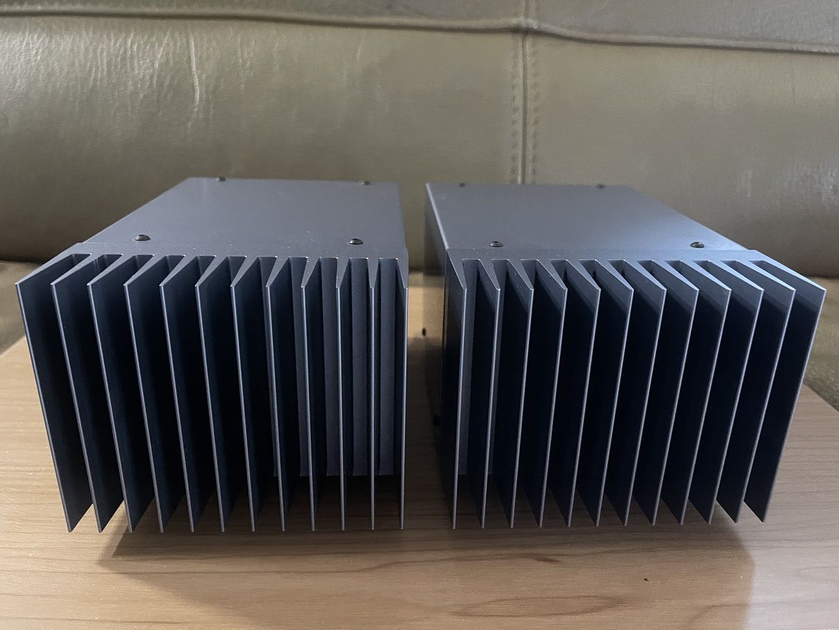 Goldmund job 300 monoblock power amps (pair) 6