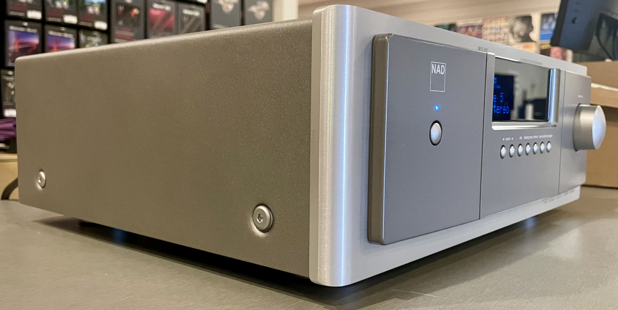 NAD M15 HD Surround Sound Preamplifier [Gen. 1] 2