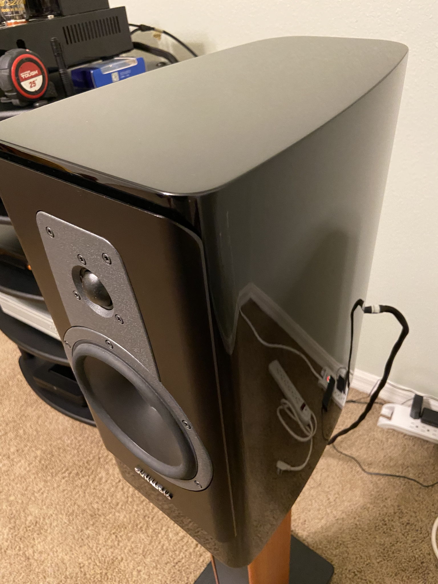 Dynaudio Contour 20i 13