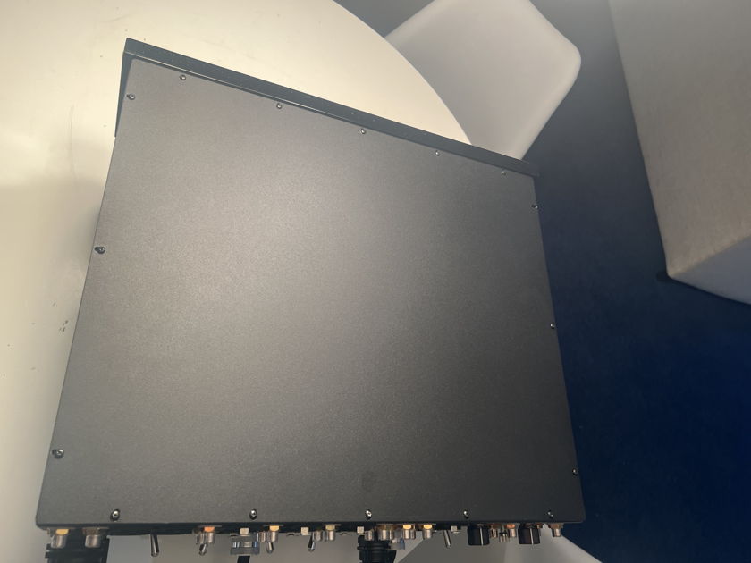 VAC Master Preamp w/ Phono Stage For Sale Audiogon