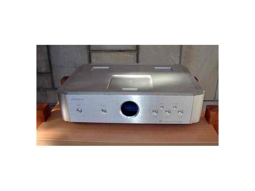 Shanling Audio CD-3000 tubed CD player with $1150 Level 1 modifications. Defeatable 24/192 upsampling