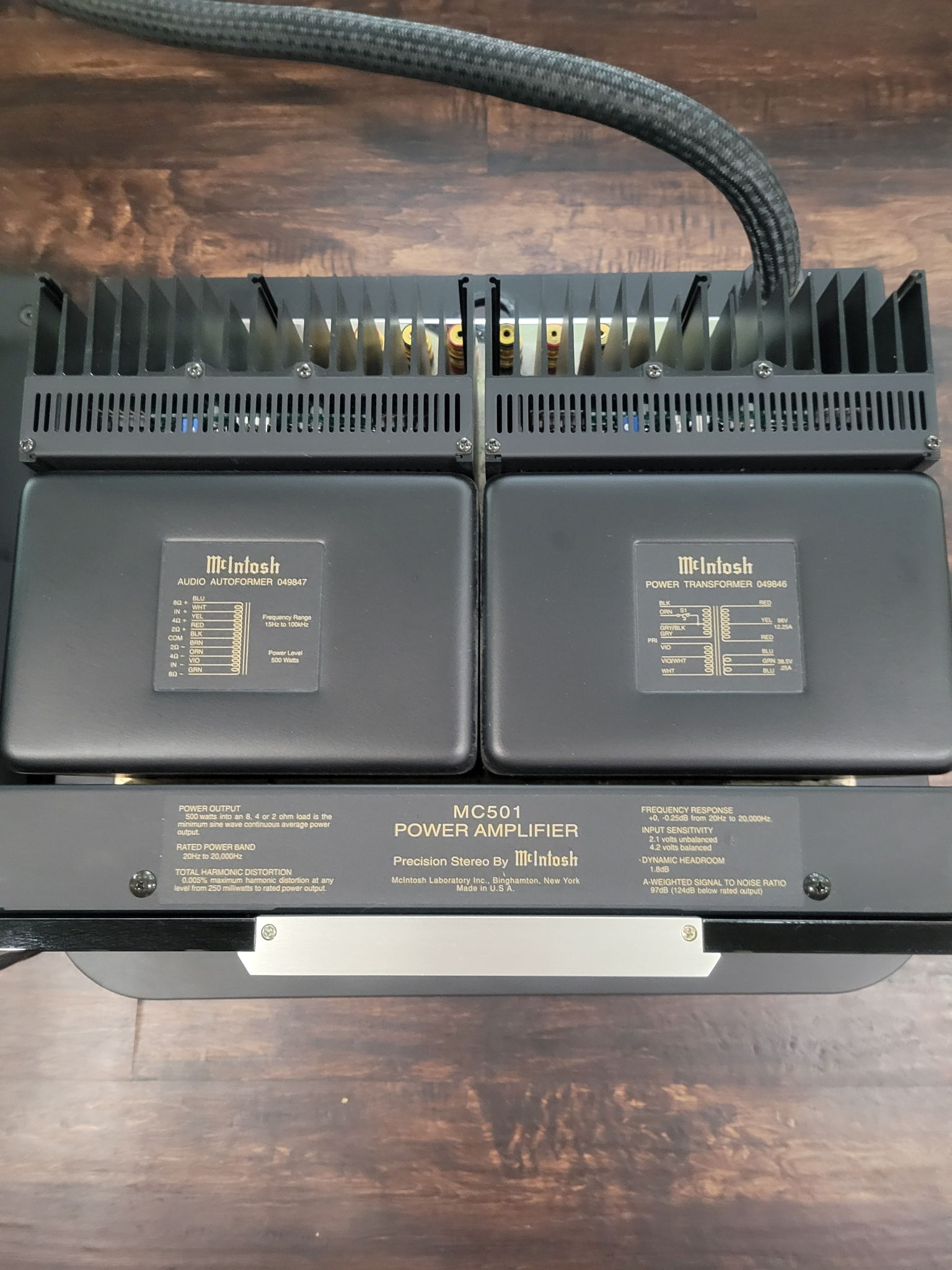 McIntosh MC501 500 Watt Monoblock Power Amplifiers 10