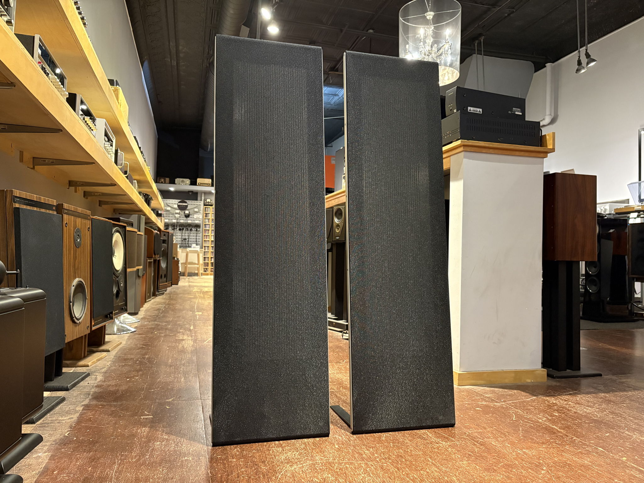 Magnepan .7 Floorstanding Speakers w/ Original Box - Ex...