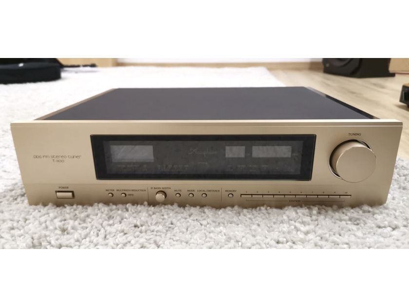 Accuphase DDS Fm stereo tuner T-1100