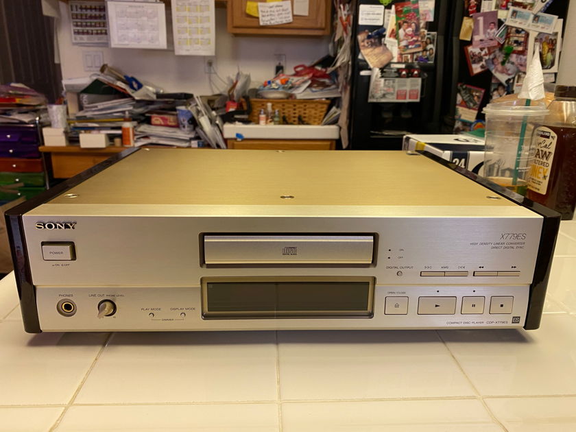 SONY  CDP-X779ES ( collectible classic ) with beautiful exotic wood side panels