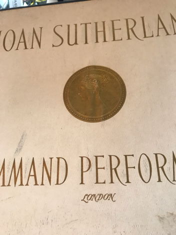JOAN SUTHERLAND COMMAND PERFORMANCE JOAN SUTHERLAND COM...