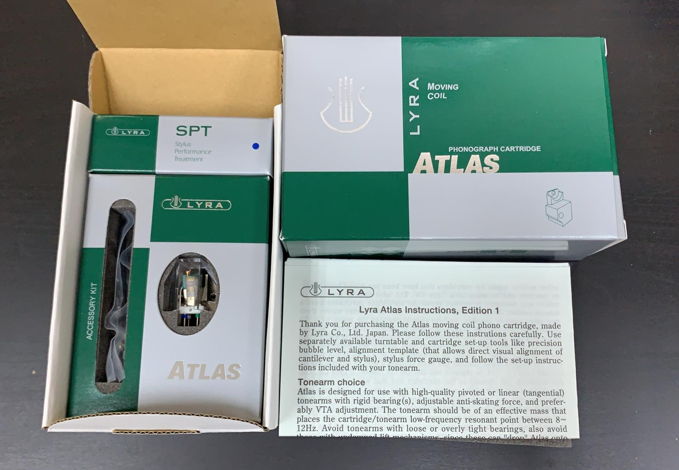 Lyra  Atlas New!!