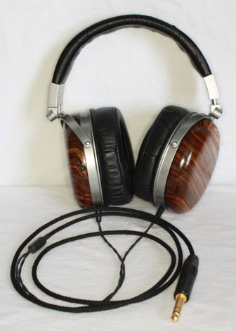 Denon D2000 Headphones with Wood Cups, Lambskin Pads an...