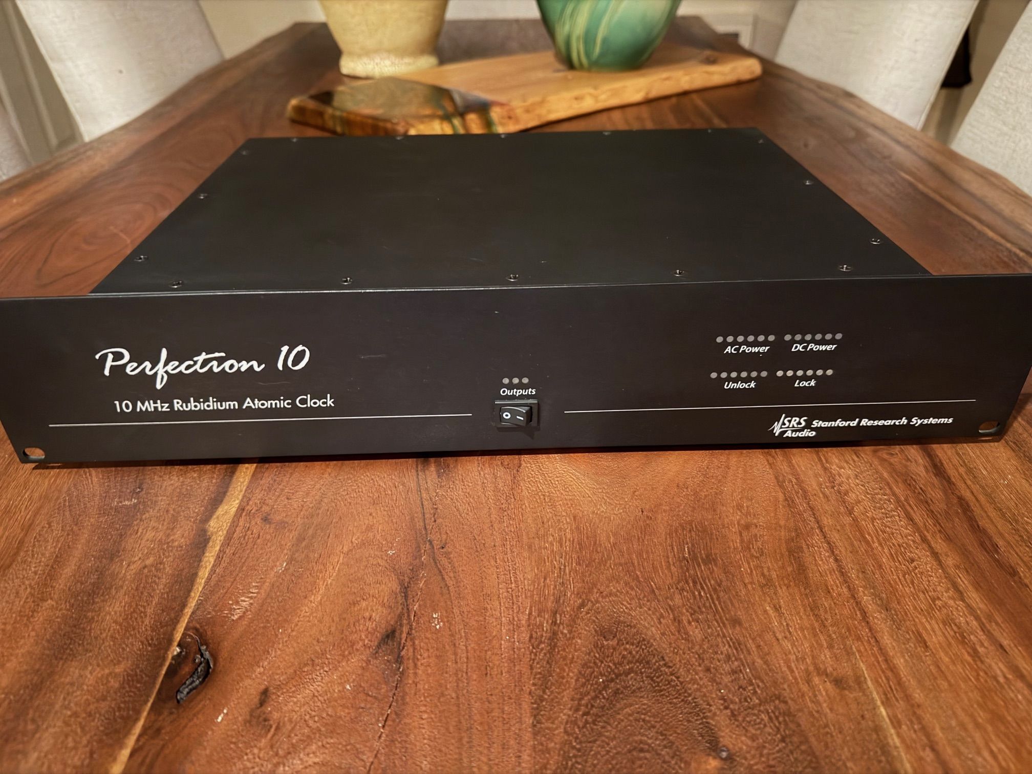 Stanford Research Systems Perf-10 75ohm Master Clock 3