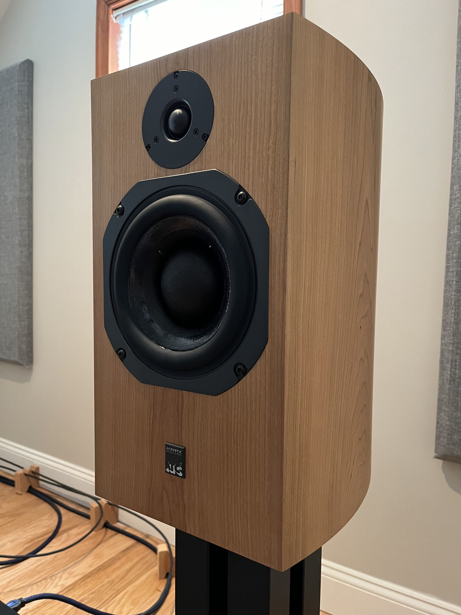 ATC SCM19 v2 Bookshelf Speakers - Cherry finish