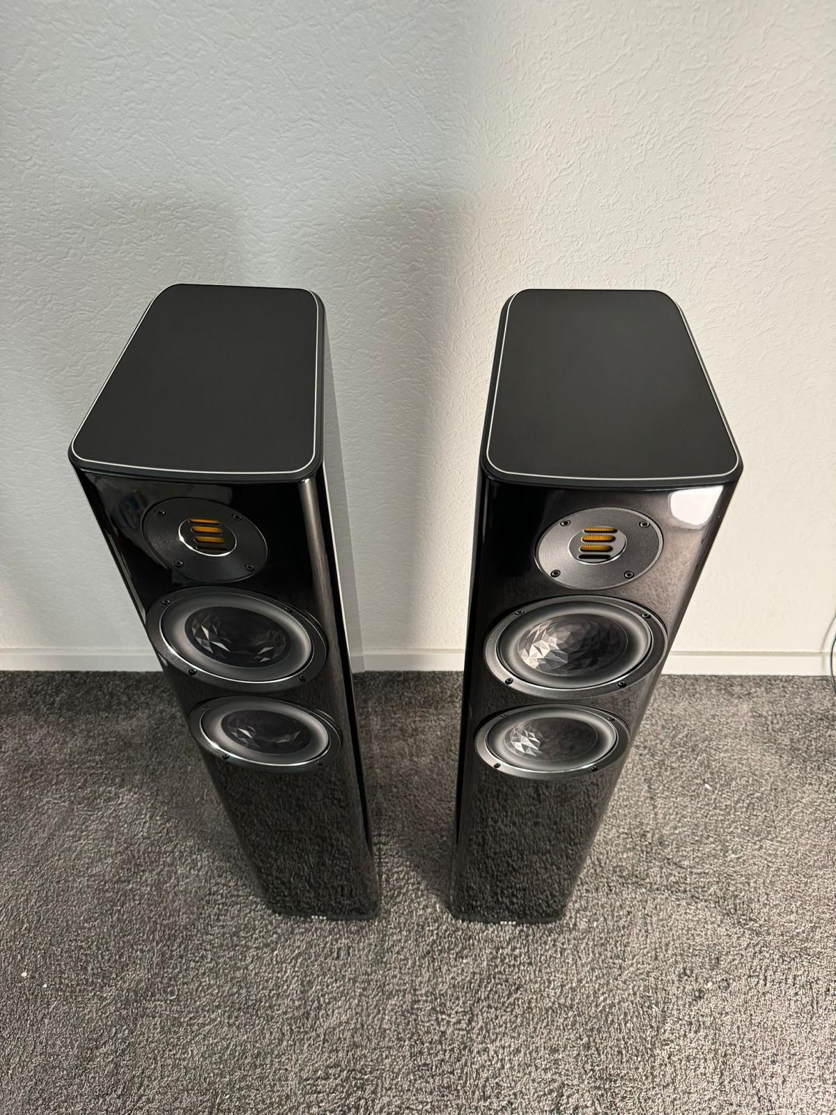 Elac Vela FS407 speakers in black 2