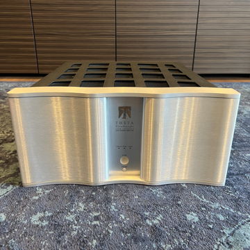 Theta Digital Dreadnaught 5-Channel Amplifier