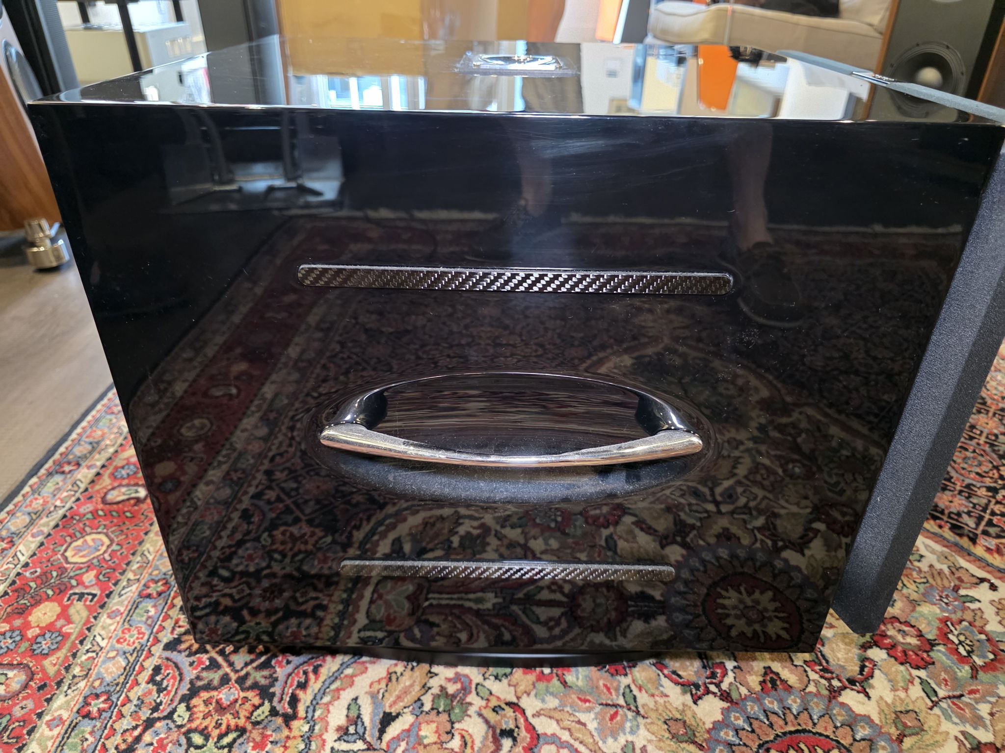 REL Acoustics Carbon Special Subwoofers (Pair) 16