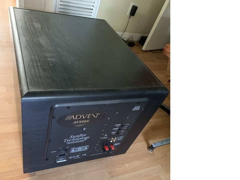 Advent av550s store powered subwoofer