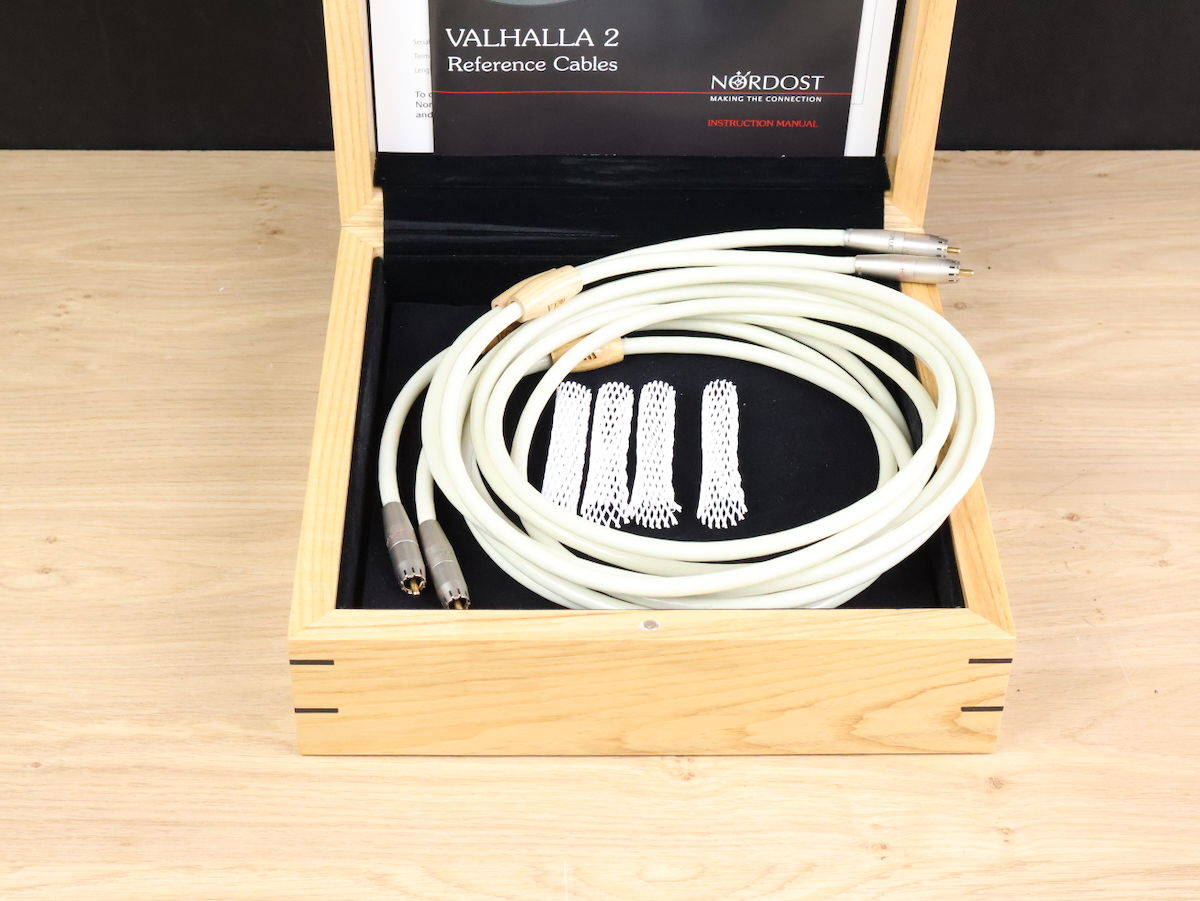 Nordost Valhalla 2 Reference highend audio interconnect...