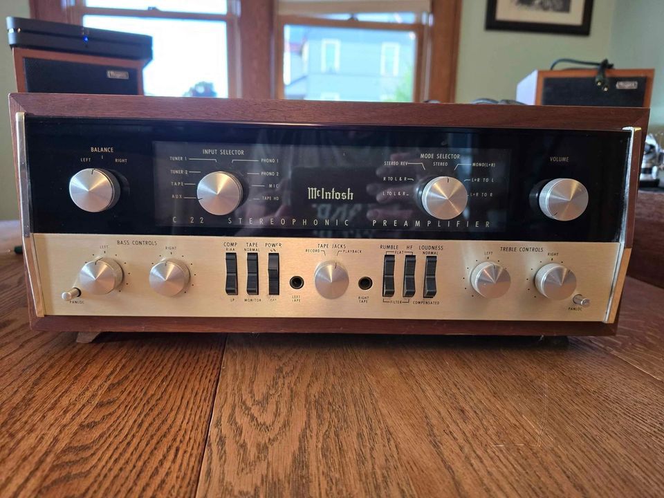 McIntosh C22