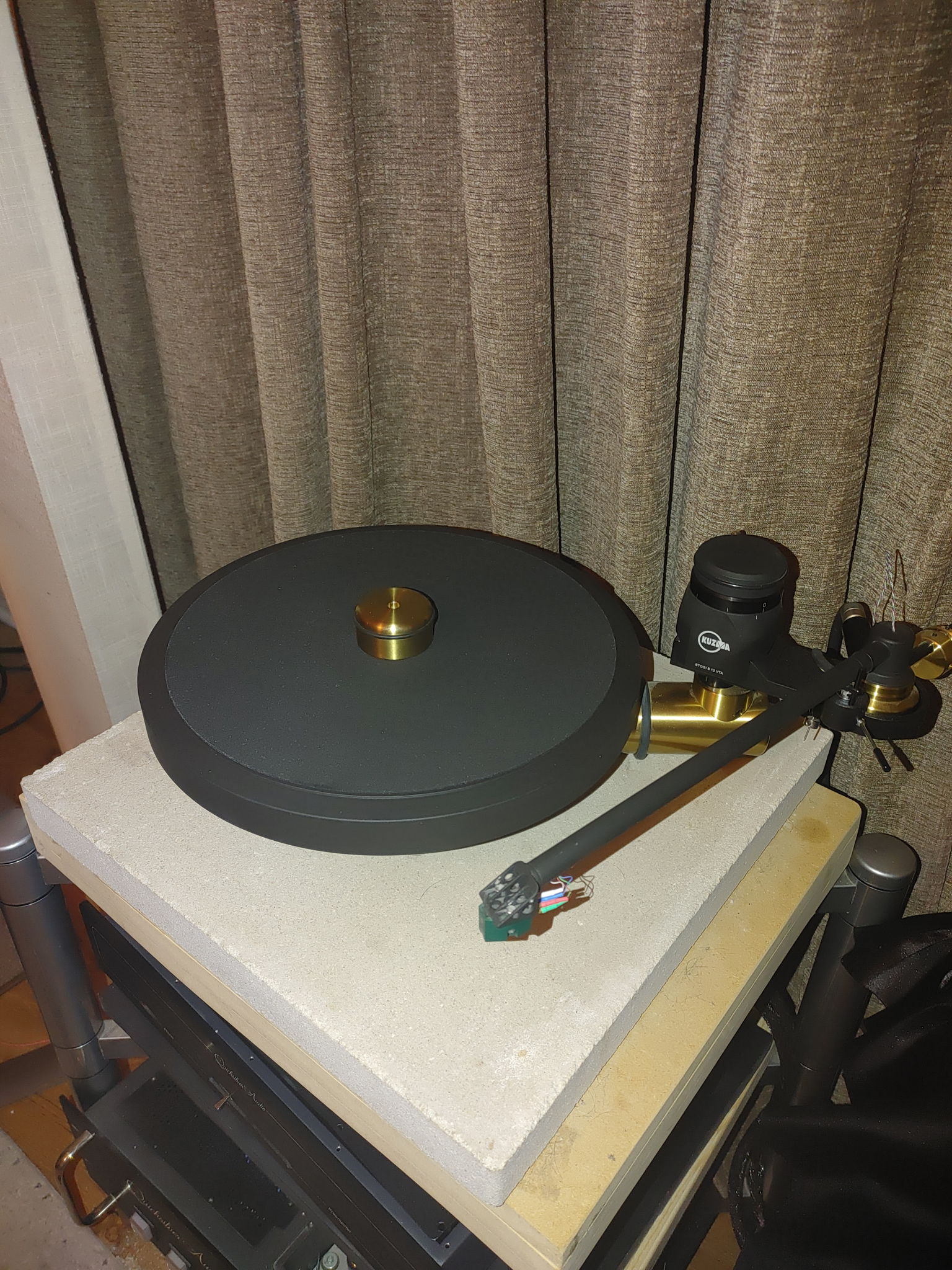 Kuzma Stabi S Turntable with dustcover and brass clamp.... 5