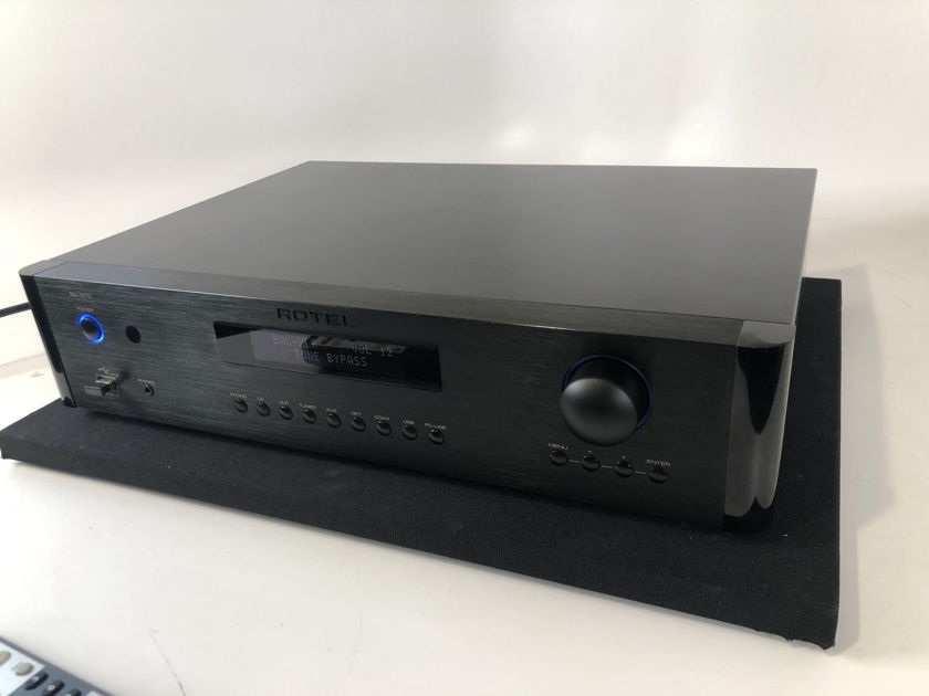 Rotel RC-1570 Preamp/DAC with Phono Input