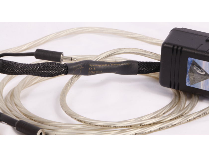 Synergistic Research D-1 Digital Cable 2m powered dielectric
