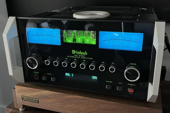 McIntosh  MA12000 Tube/Solid State Integrated, Like New...