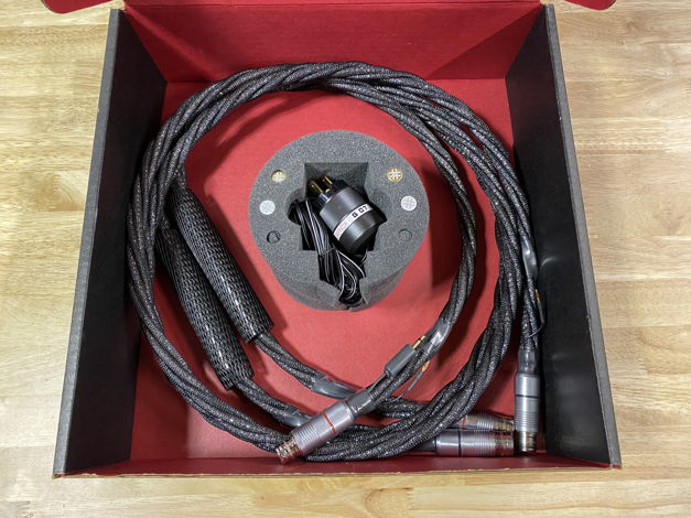 Synergistic Research Galileo SX XLR Interconnects 2 met...