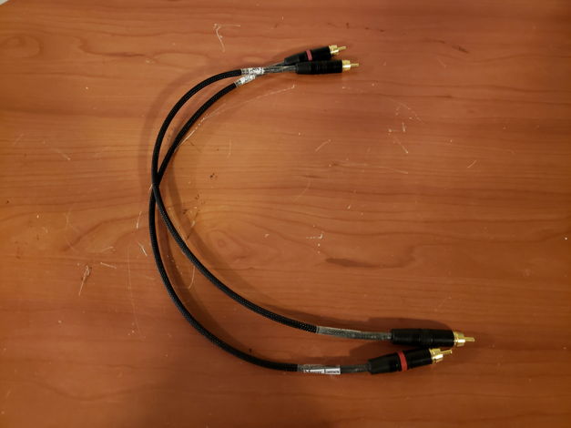 Moray James Interconnect Cables . 0.5 meter. RCA.