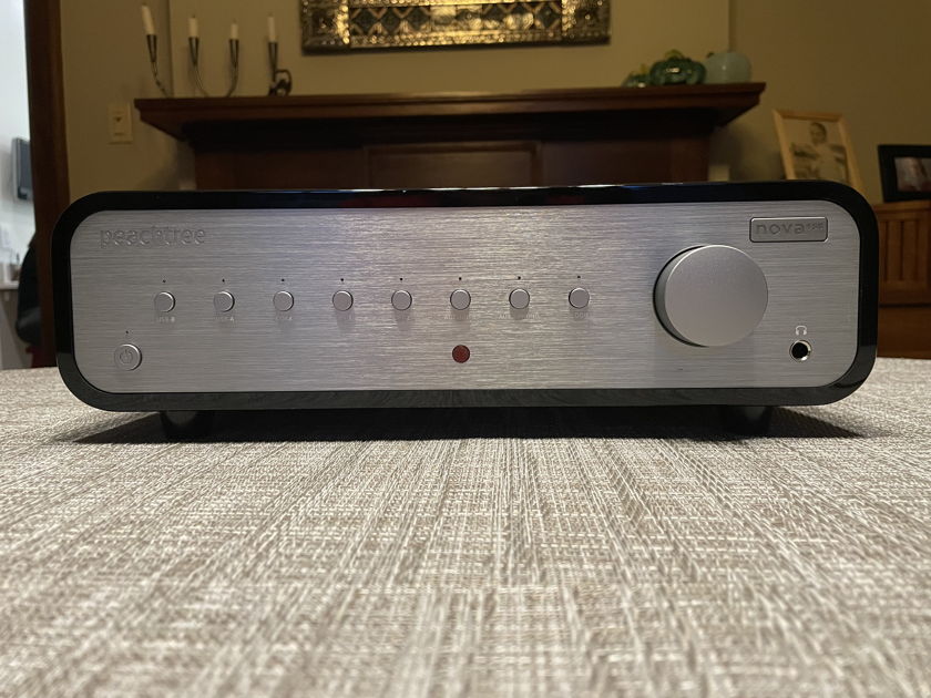 Peachtree Audio nova150 Integrated Amplifier with DAC (Piano Black)