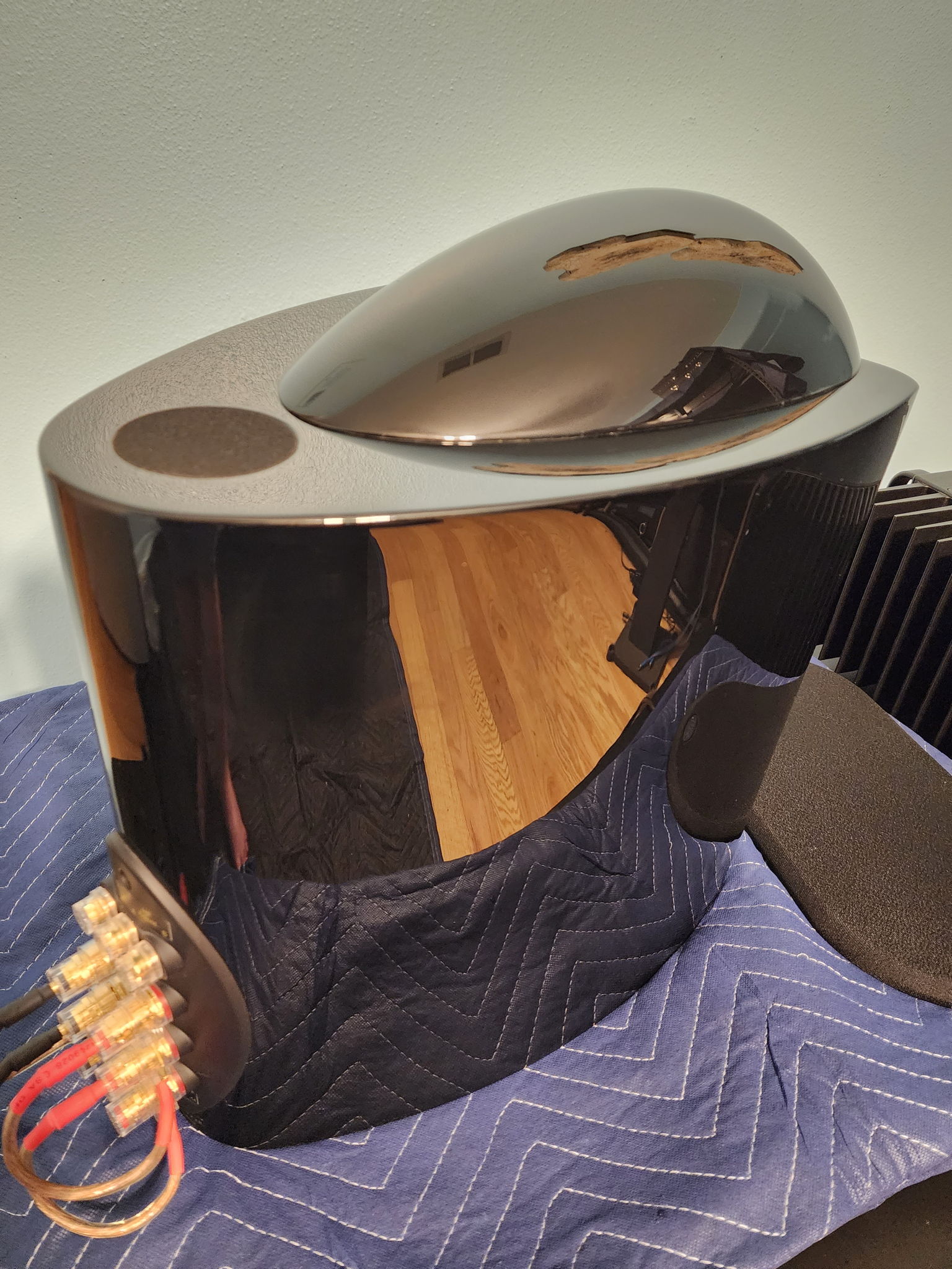 KEF Reference 201/2 with stands 15