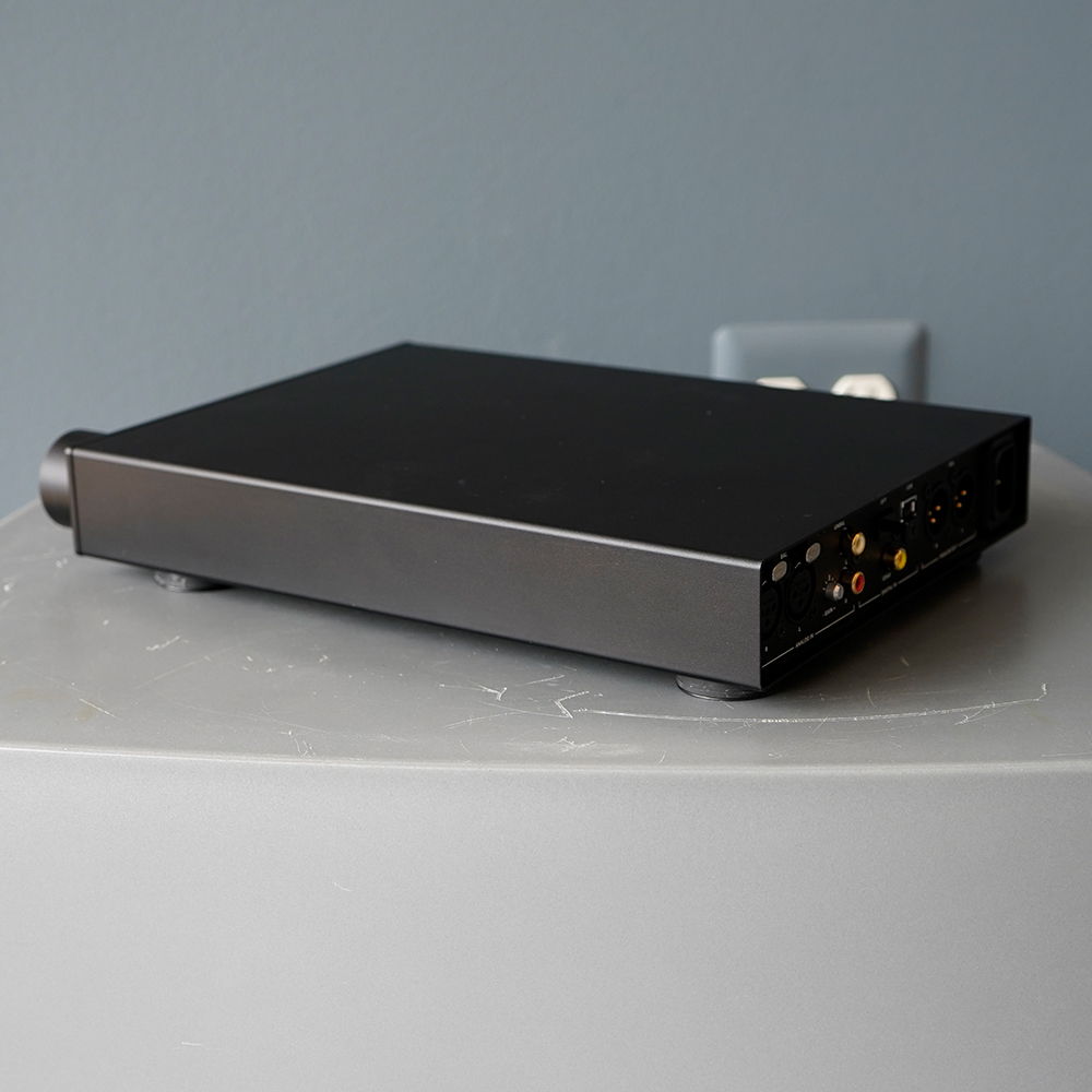 Sennheiser HDV 820 Headphone Amplifier, Demo 2