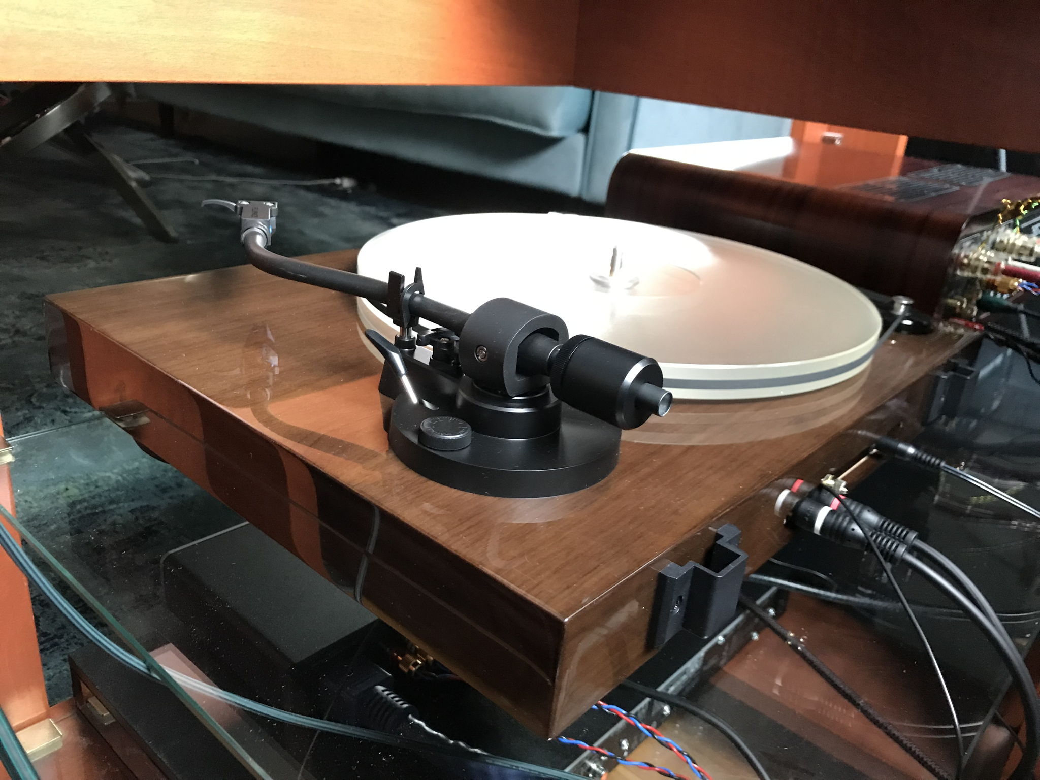 Fluance  RT-85 Turntable 3