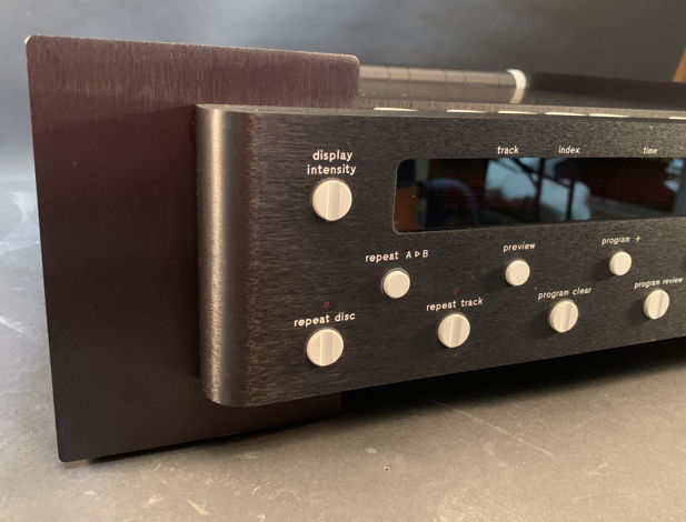 Mark Levinson Madrigal Audio  No 31 Reference CD Transp...