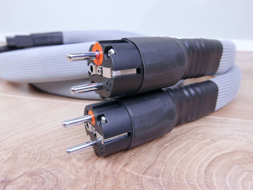 Electraglide Ultra Khan Revised/Revelation Statement highend audio power cable 1,8 metre (2 available)