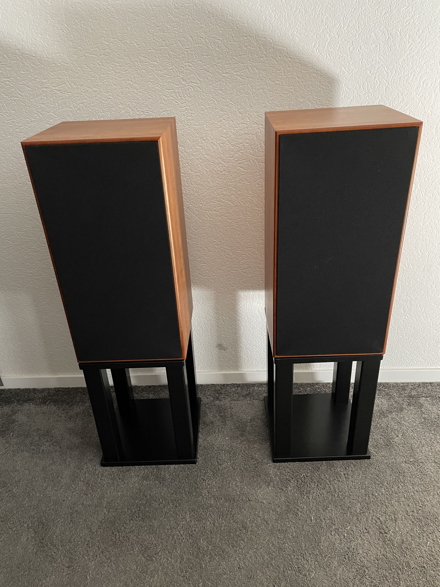 Harbeth Super HL5 speakers in cherry with stands