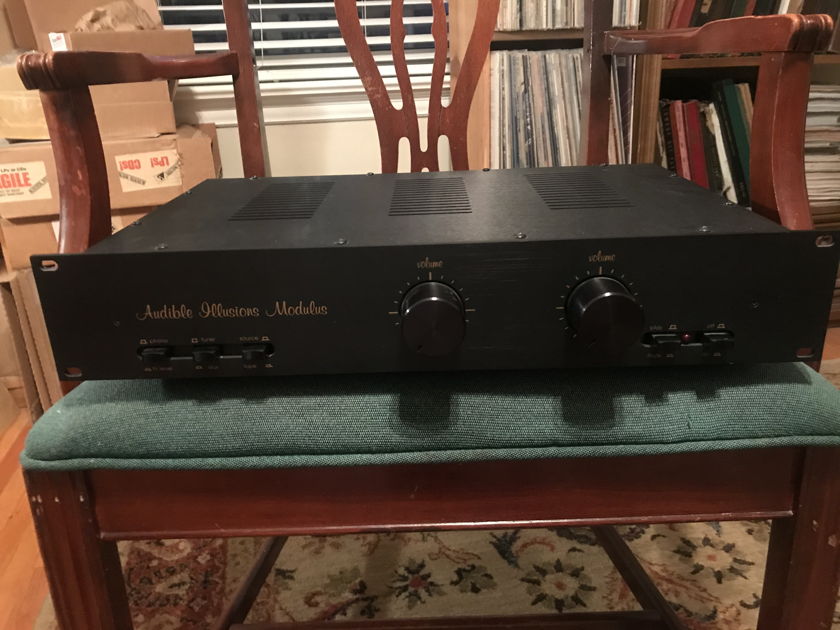Audible Illusions Modulus tube preamplifier