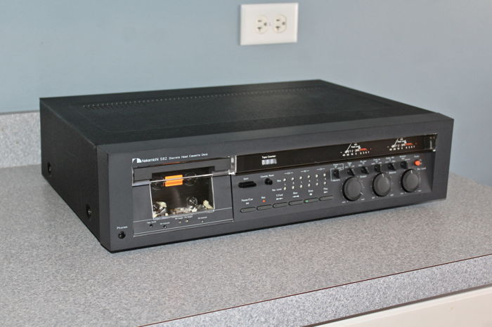 Nakamichi 582 stereo cassette deck A111-02238 - WILLY H...