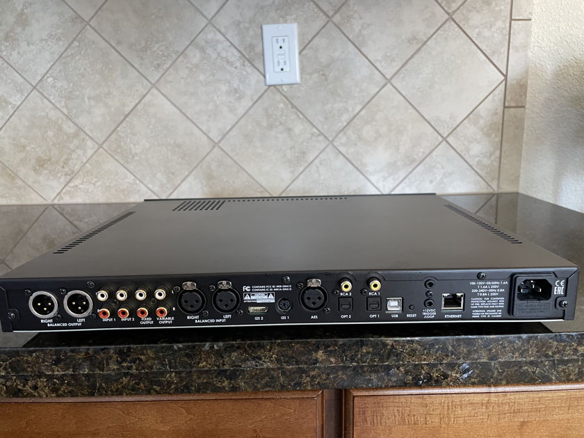 Elac DDP-2 PREAMP/DAC/STREAMER