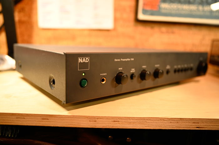 NAD Model 114 Stereo Preamp