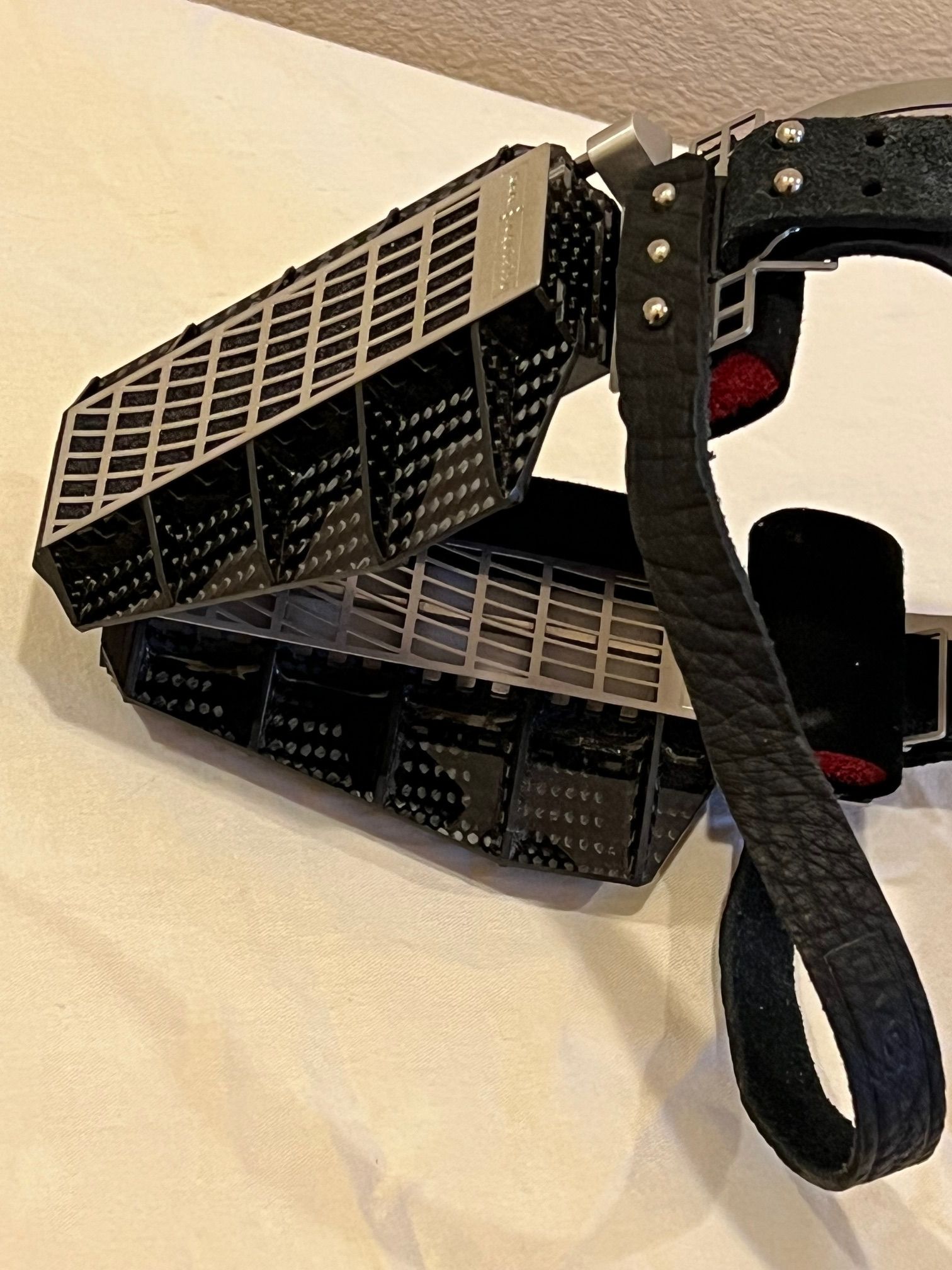 RAAL requisite SR1a ribbon headphones 2