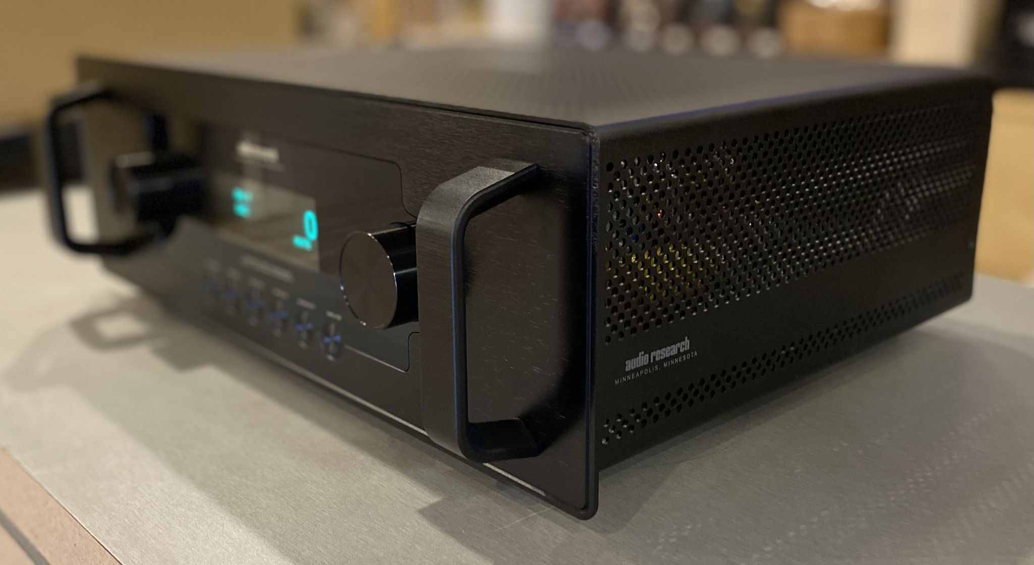 Audio Research LS 28SE Line-Stage Preamplifier | Black 3