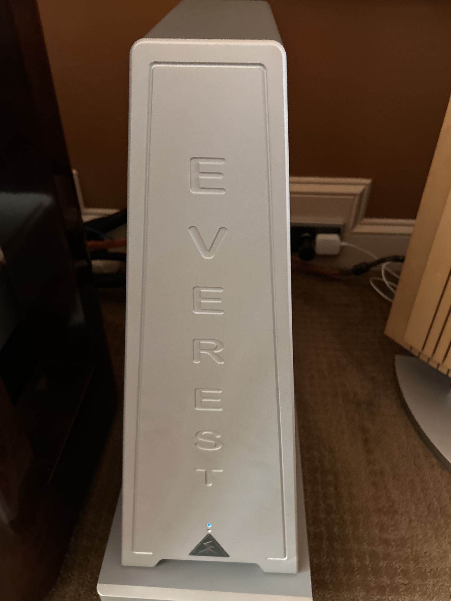 Shunyata Research Everest 8000  Power Conditioners (2 a... 2