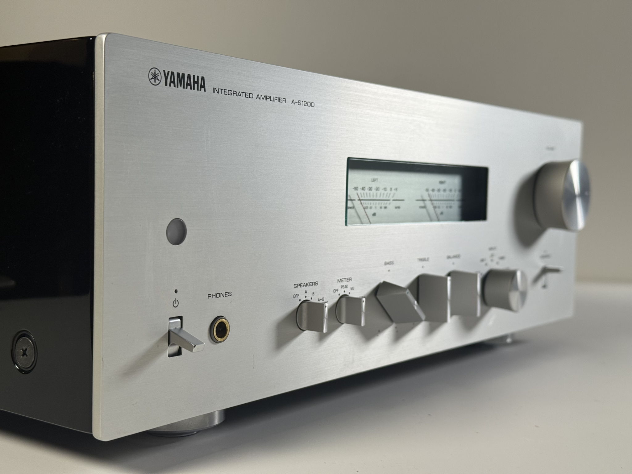 Yamaha  A-S 1200 90W Stereo Integrated Amplifier (Silver) 3