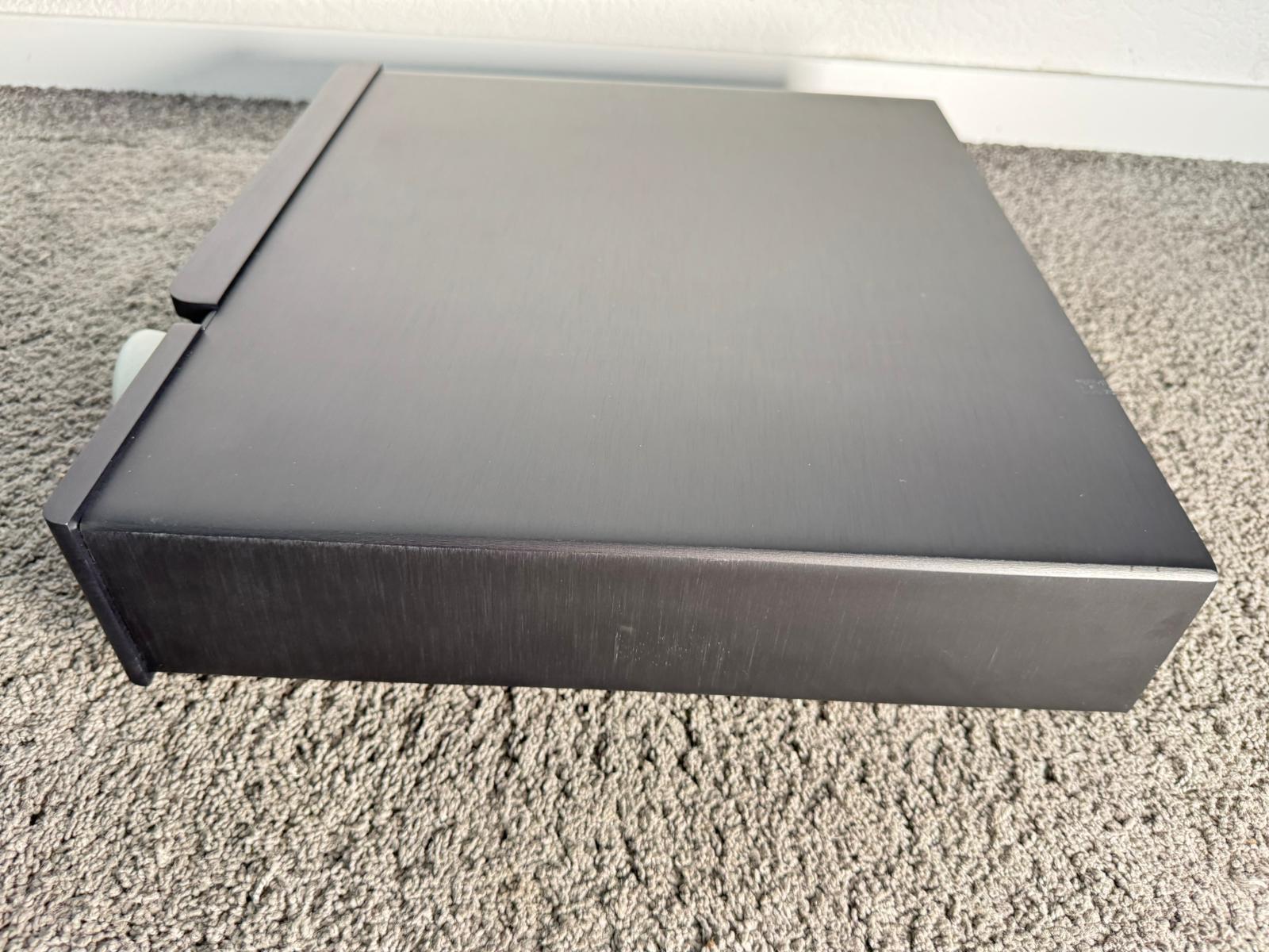 Mark Levinson No.38 pre amplifier 3