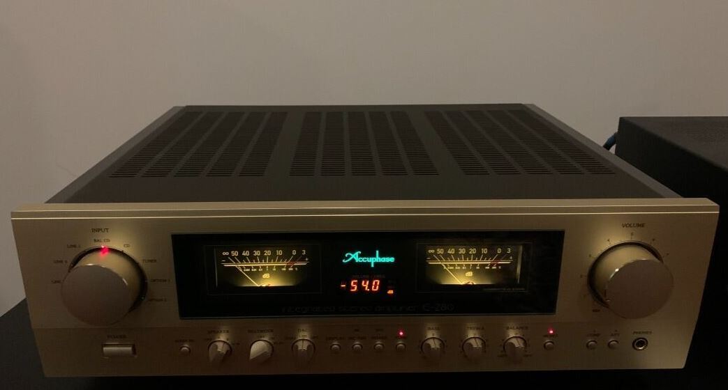 Accuphase E-280 2