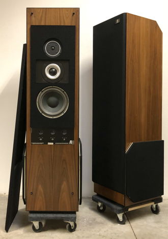 Acoustic Research AR 9 4-Way 8-Ohm Floor Standing Stere...