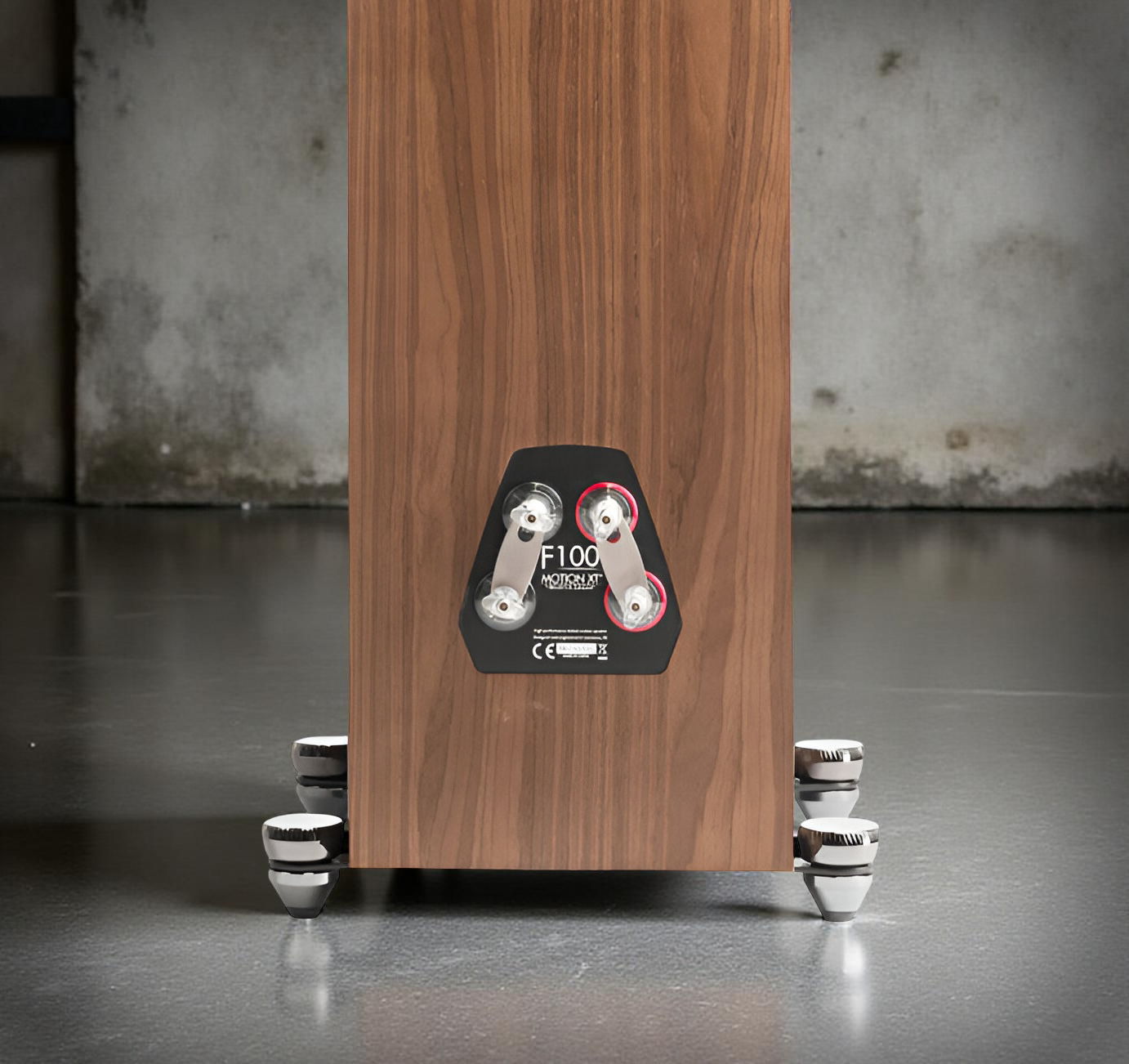 Gold Binding Posts with Bi-Wiring Optional