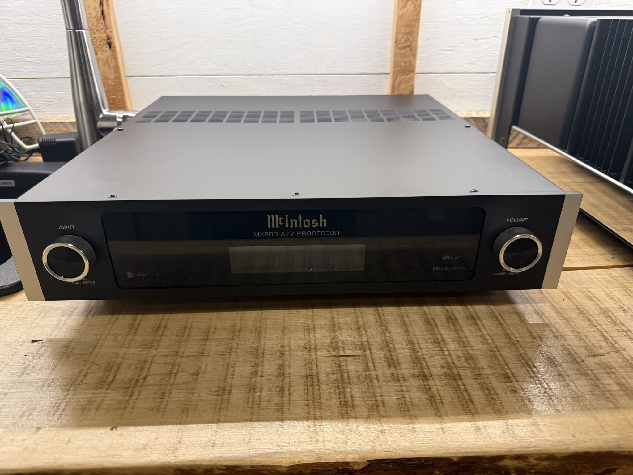 McIntosh MX 200 12