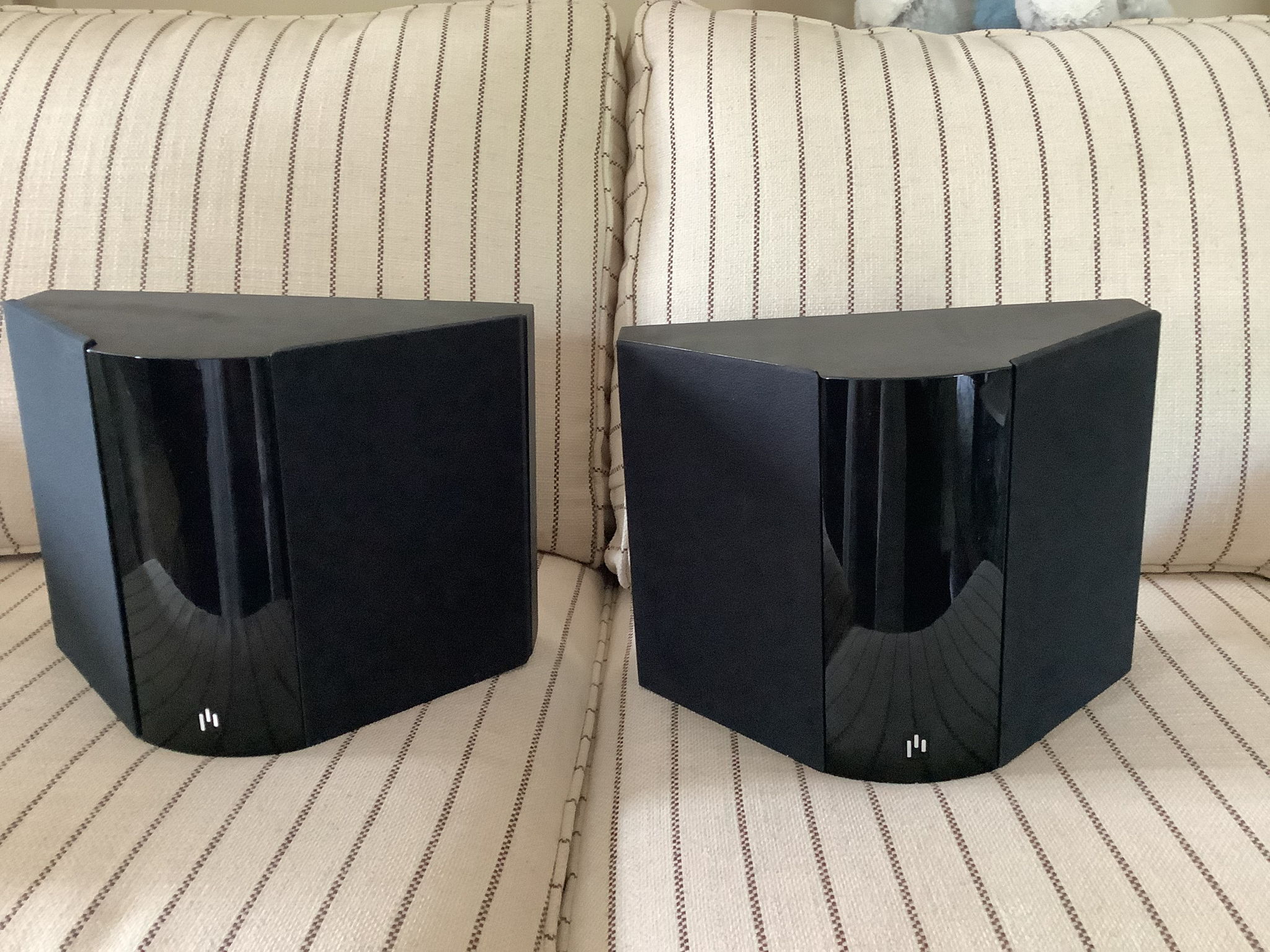 Aperion  Versus Surround Speakers-PRICE REDUCED!