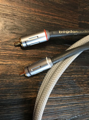 Bogdan Audio "Goldy" 1M RCA Interconnect pair