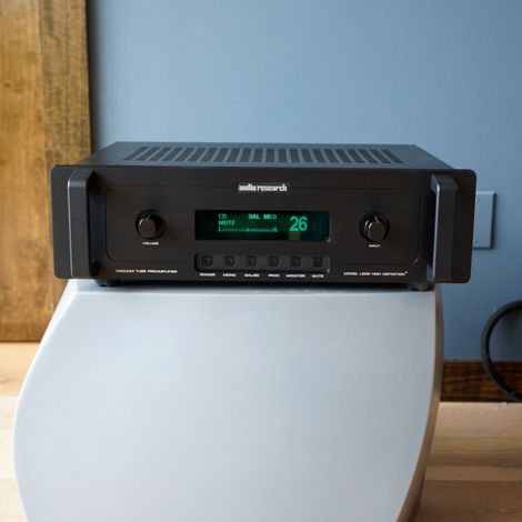 Audio Research LS26 Linestage in Black